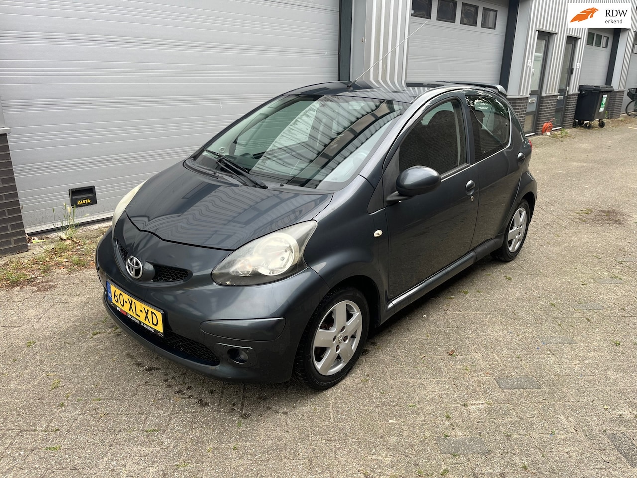 Toyota Aygo - 1.0-12V Sport! Airco! NW APK Dealer onderhouden! - AutoWereld.nl
