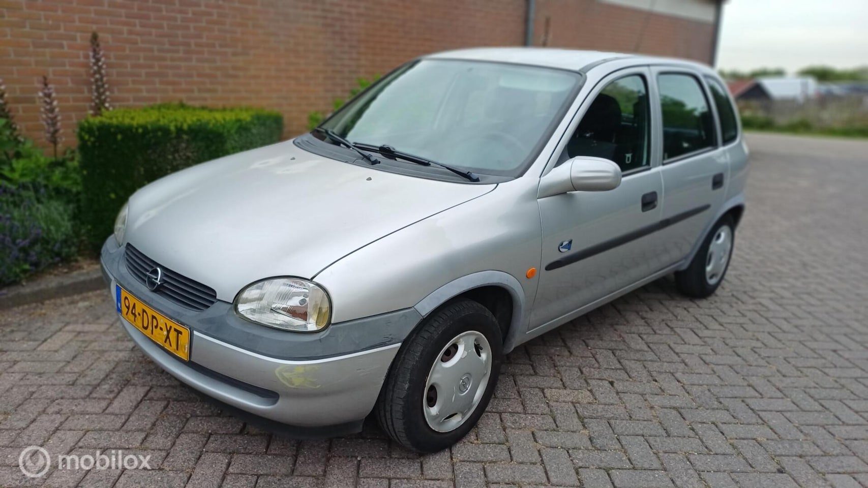 Opel Corsa - 1.2i-16V CDX 1.2i-16V CDX - AutoWereld.nl