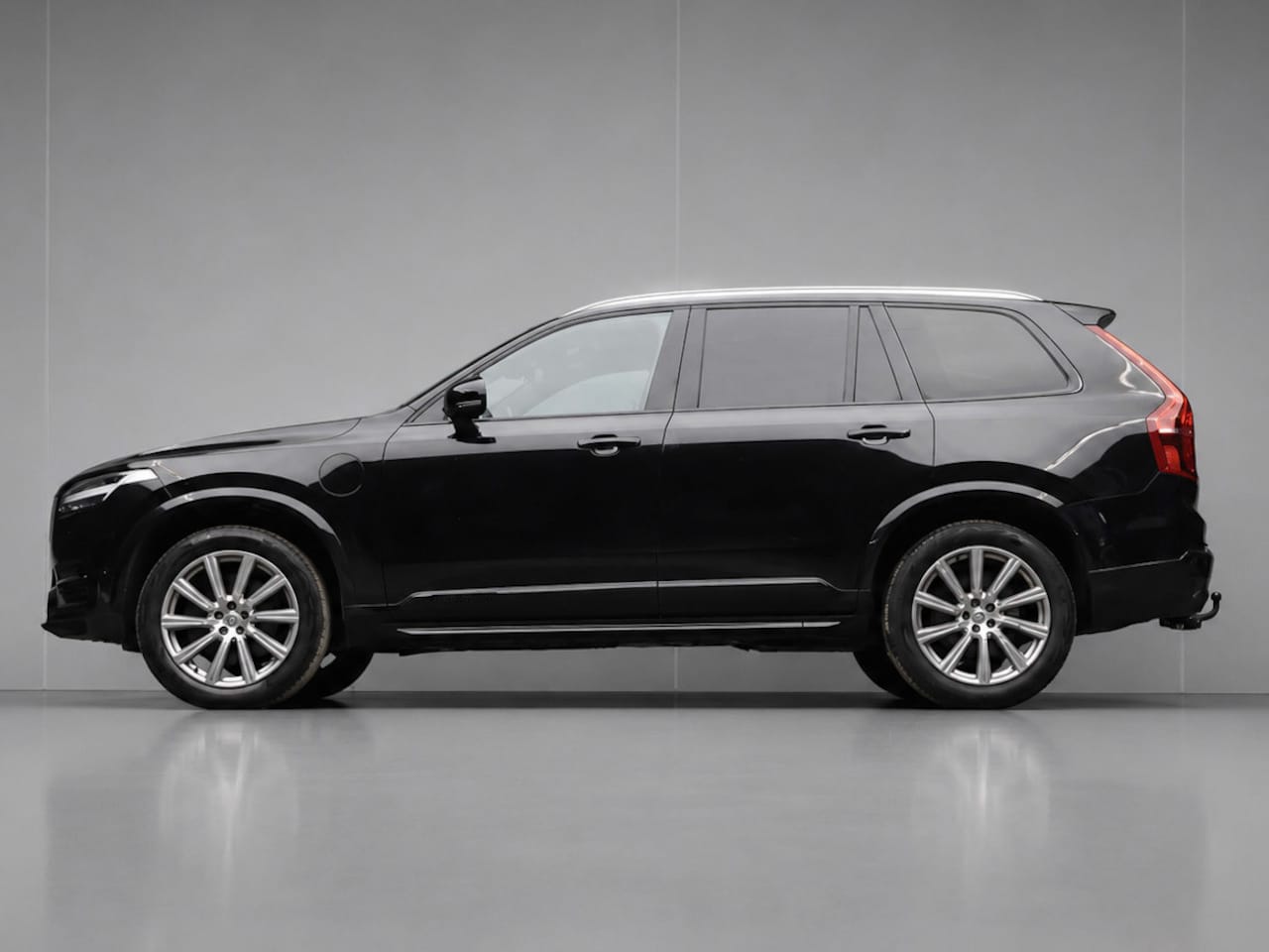 Volvo XC90 - 2.0 T8 Twin Engine AWD Inscription Sport (PANORAMADAK,APPLE CARPLAY,NAVI,STOELVERWARMING,P - AutoWereld.nl