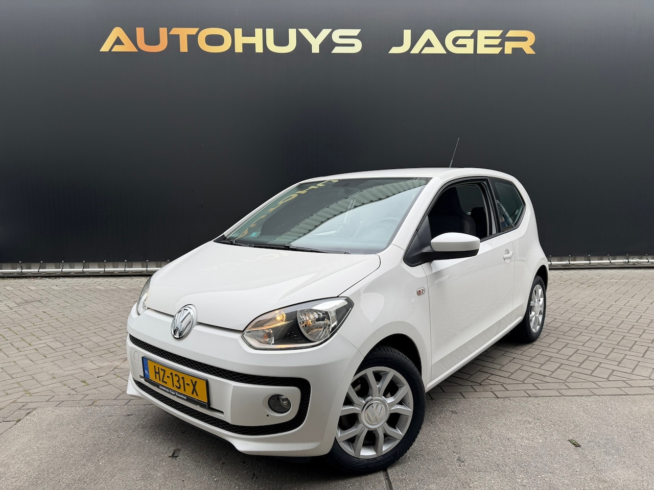 Volkswagen Up! - 1.0 move up! Automaat Stoelverwarming Navi - AutoWereld.nl