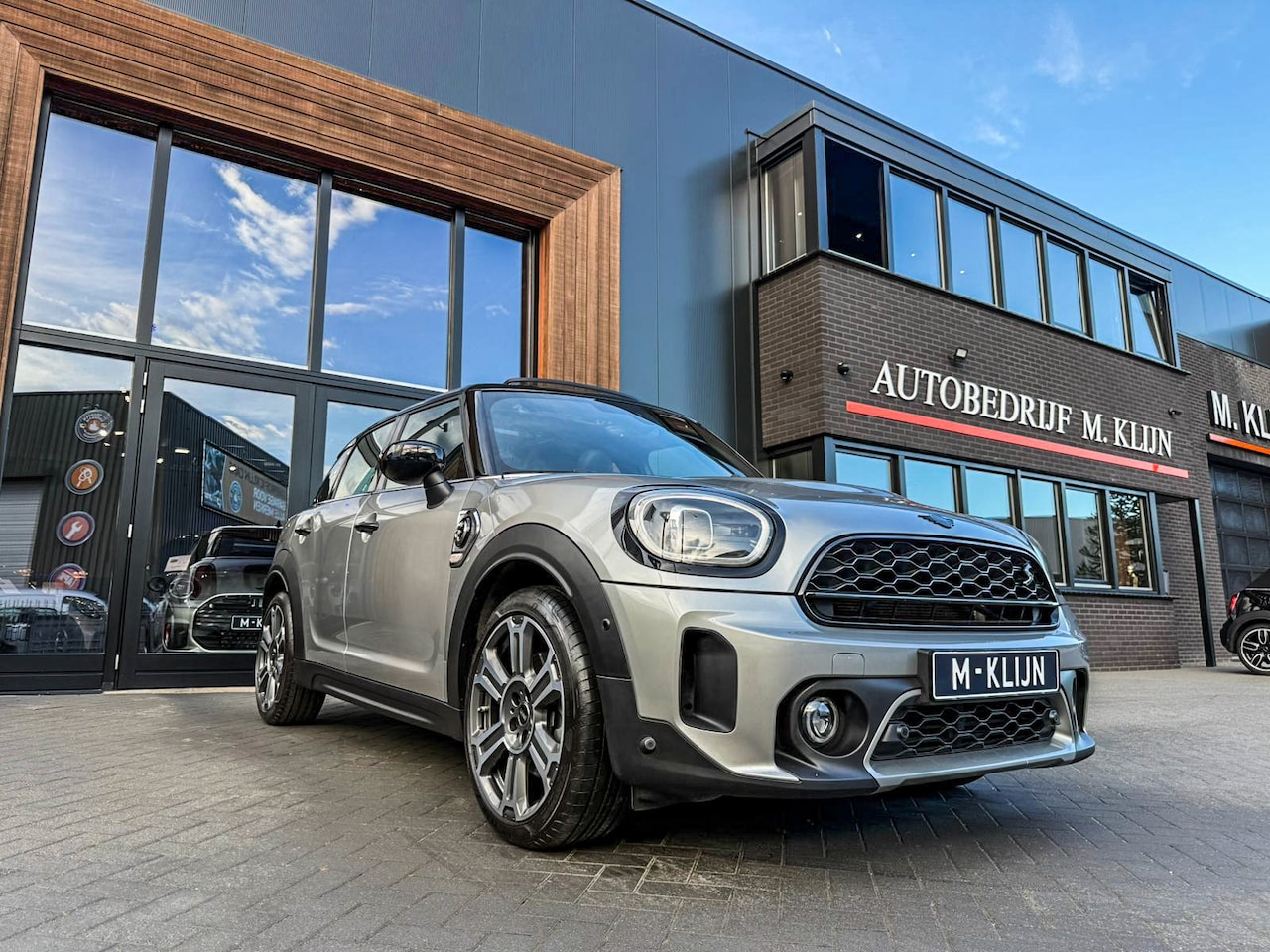 MINI Countryman - 1.5 Cooper S E ALL4 MINI Yours 220pk/Leer/Memory/Pano/Camera/Hk/Btw - AutoWereld.nl