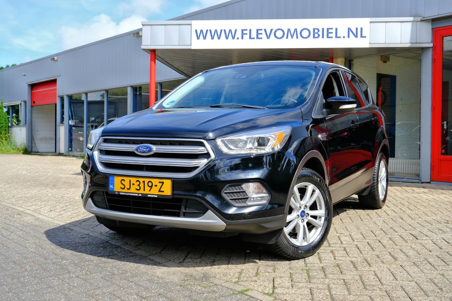 Ford Kuga - 1.5 EcoBoost Titanium Navi|Leder|Clima|PDC|ParkAssist - AutoWereld.nl