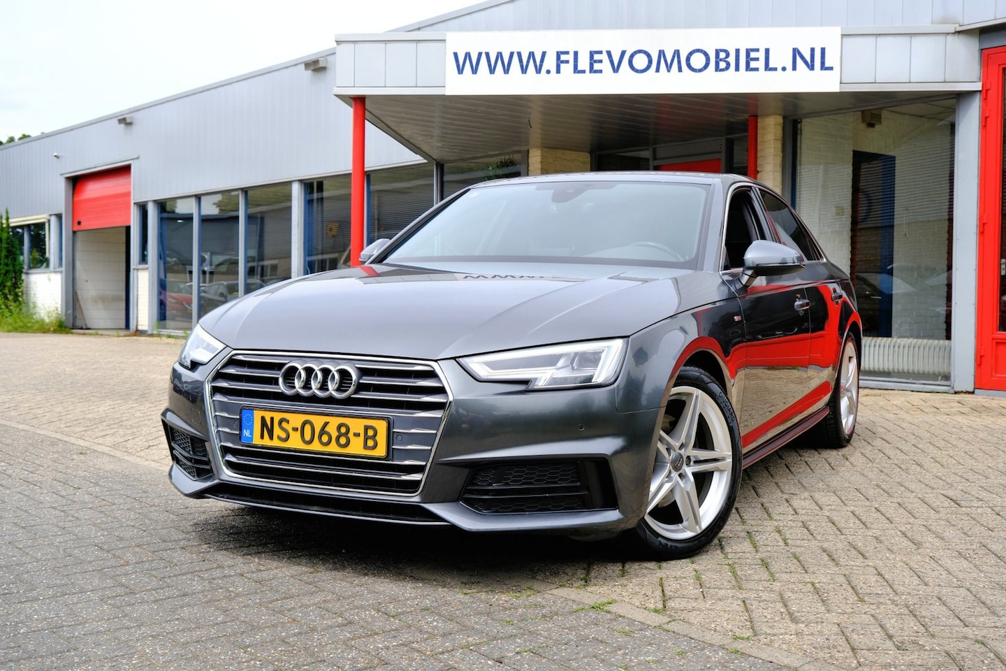 Audi A4 Limousine - 1.4 TFSI 150pk Sport S line edition Aut. Navi|Half Leder|Sportstoelen|Clima|LMV - AutoWereld.nl