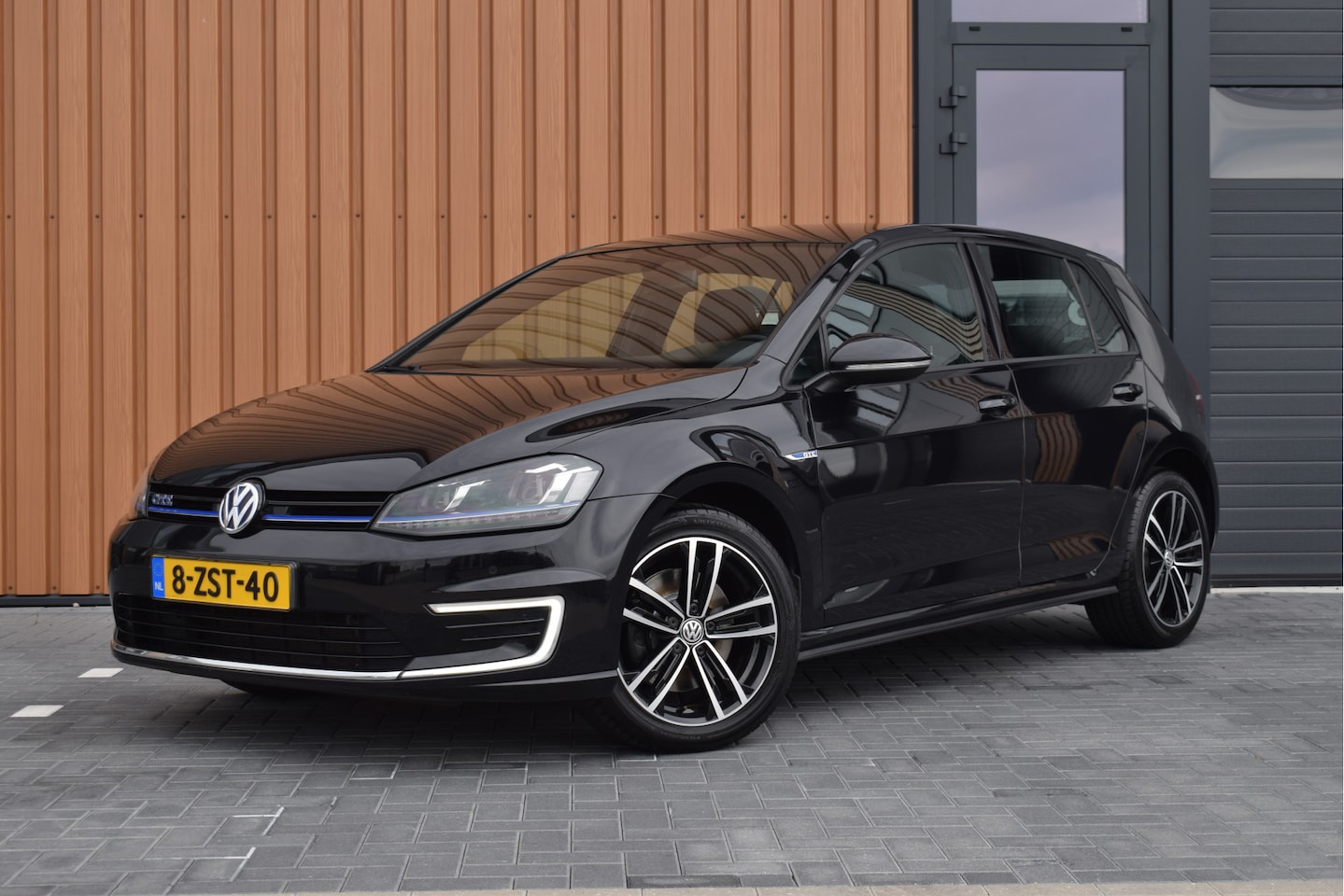 Volkswagen Golf - GTE 1.4 TSI DSG | Trekhaak | 17" | PDC - AutoWereld.nl
