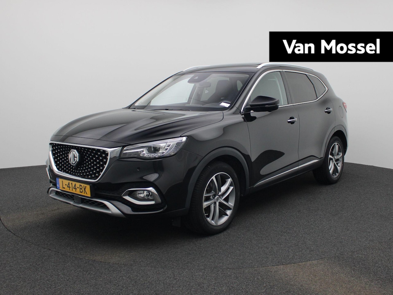 MG EHS - 1.5 TGDI PHEV Aut. Luxury | 1e-Eig. | Panoramadak | Led Sfeerlicht | 360 Camera | Sportsto - AutoWereld.nl