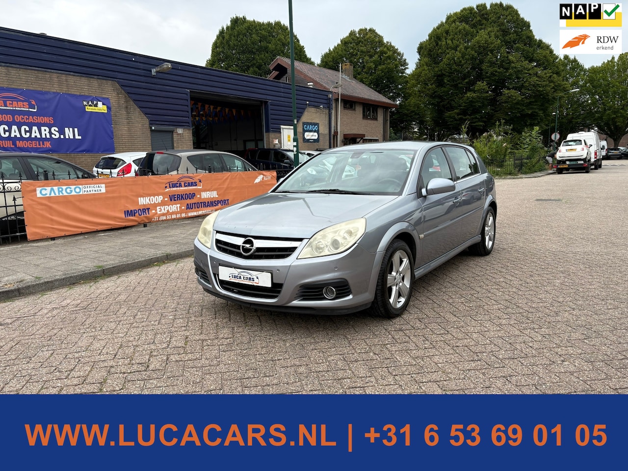 Opel Signum - 2.2-16V Executive Aut 2X SLEUTEL + BOEKJES! - AutoWereld.nl