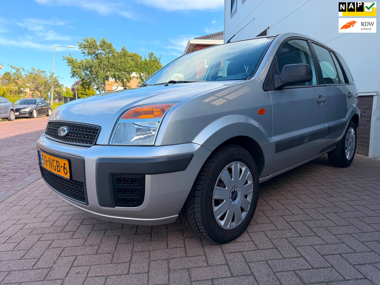 Ford Fusion - 1.4-16V Cool & Sound/Airo/Aux/Trekhaak/Hoge Instap/Elek-pakket/Nette auto - AutoWereld.nl
