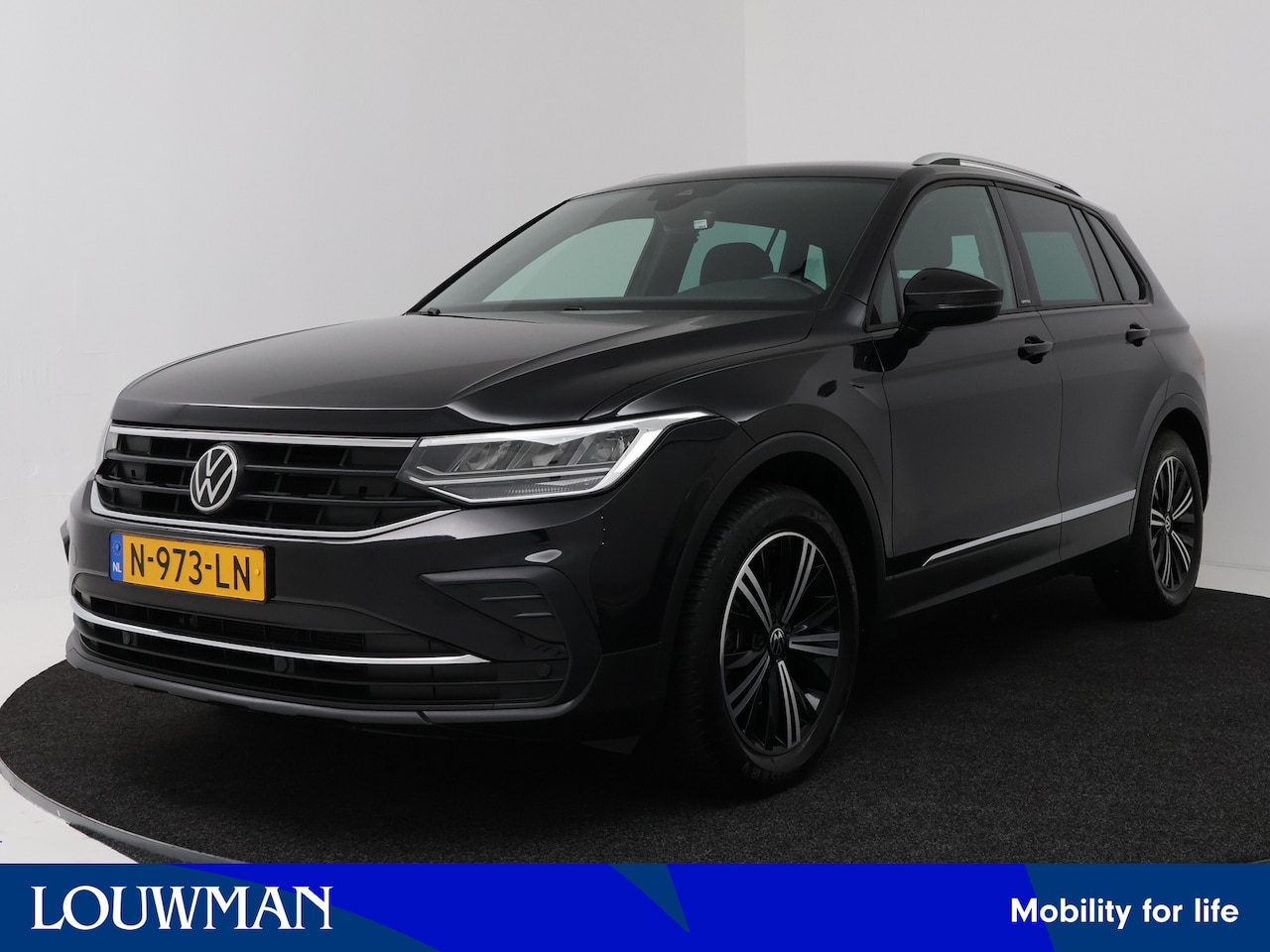 Volkswagen Tiguan - 1.5 TSI R-Line Business 1.5 TSI R-Line Business+ - AutoWereld.nl