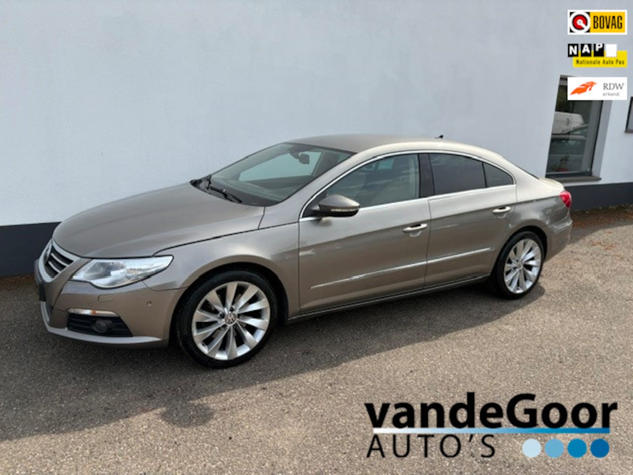 Volkswagen Passat CC - 1.8 TSI. '11, NL-auto, sportieve, nette staat ! - AutoWereld.nl
