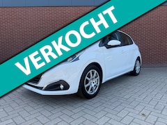 Peugeot 208 - 1.2 PureTech / NAP / Airco / Cruise / Trekhaak / Nieuw Distributie
