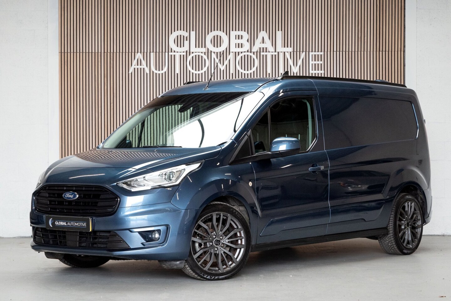 Ford Transit Connect - 1.5 EcoBlue L2 Trend - CAMERA - VELGEN - AUTOMAAT - AutoWereld.nl
