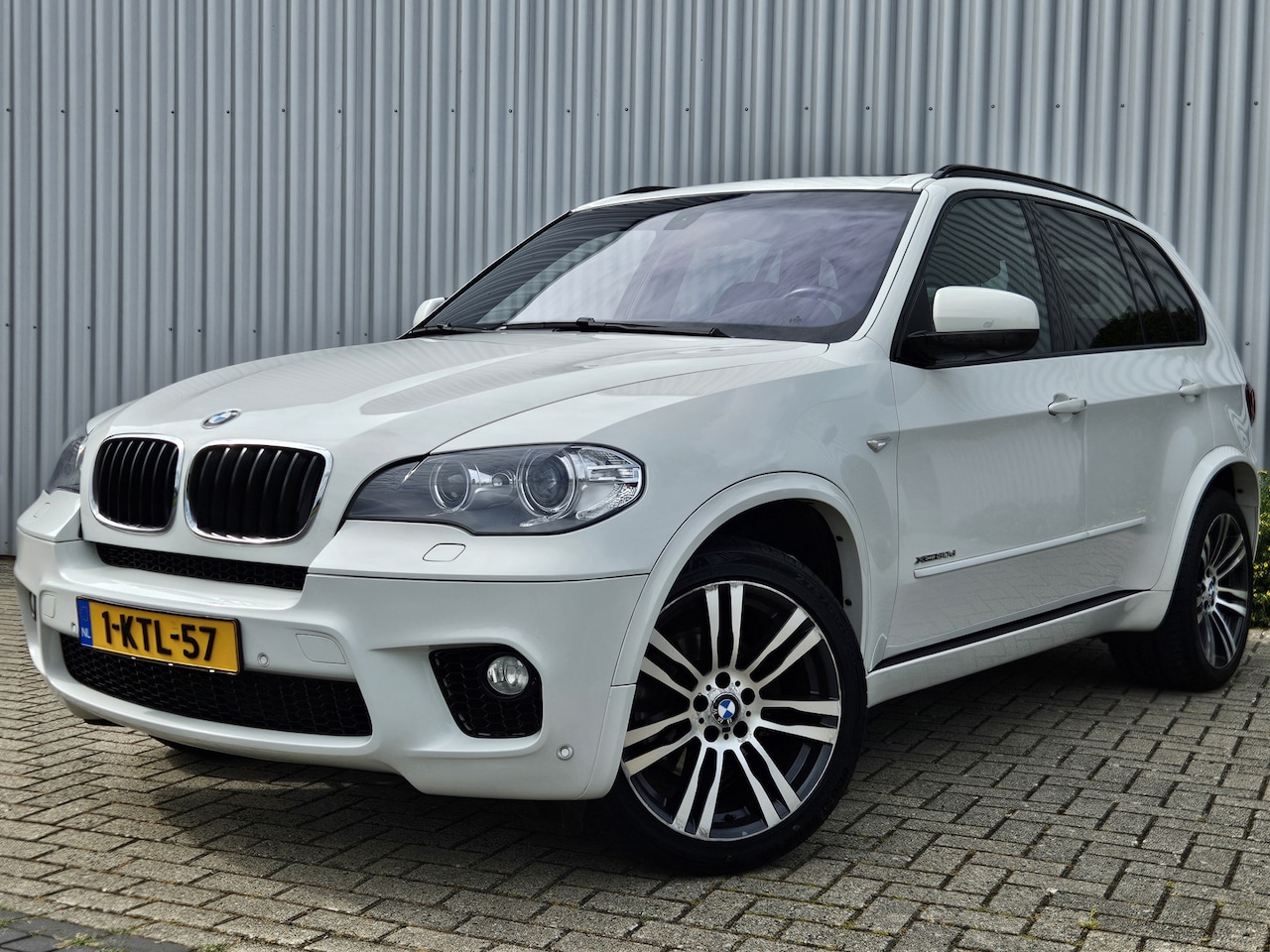 BMW X5 - xDrive30d High Executive /Camera/Xenon/Leer/PDC! - AutoWereld.nl