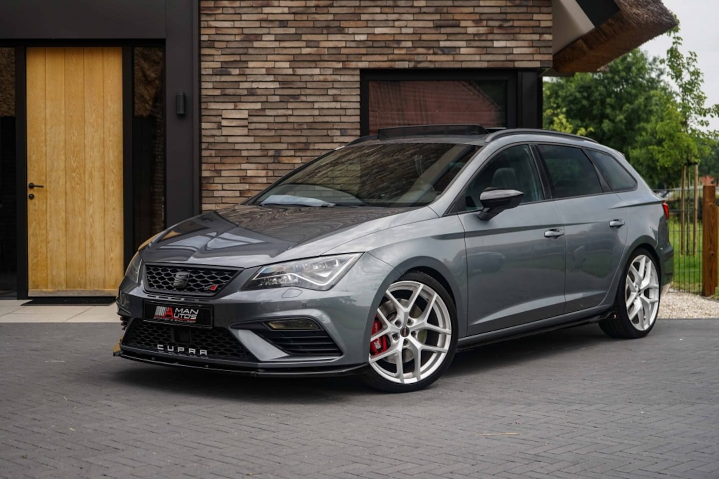 SEAT Leon ST - Cupra 300 Facelift - AutoWereld.nl