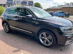 Volkswagen Tiguan - 1.4 TSI Comfortline Business R