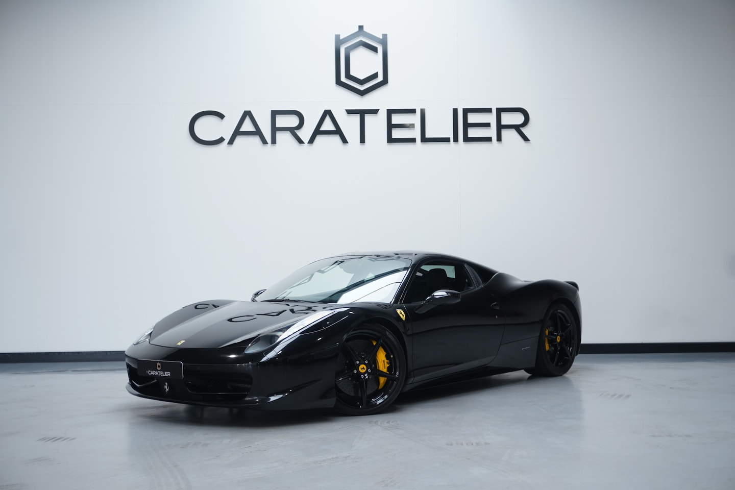Ferrari 458 - 4.5 V8 Italia / Lift / Carbon interior / Top Conditie / Volledige historie - AutoWereld.nl