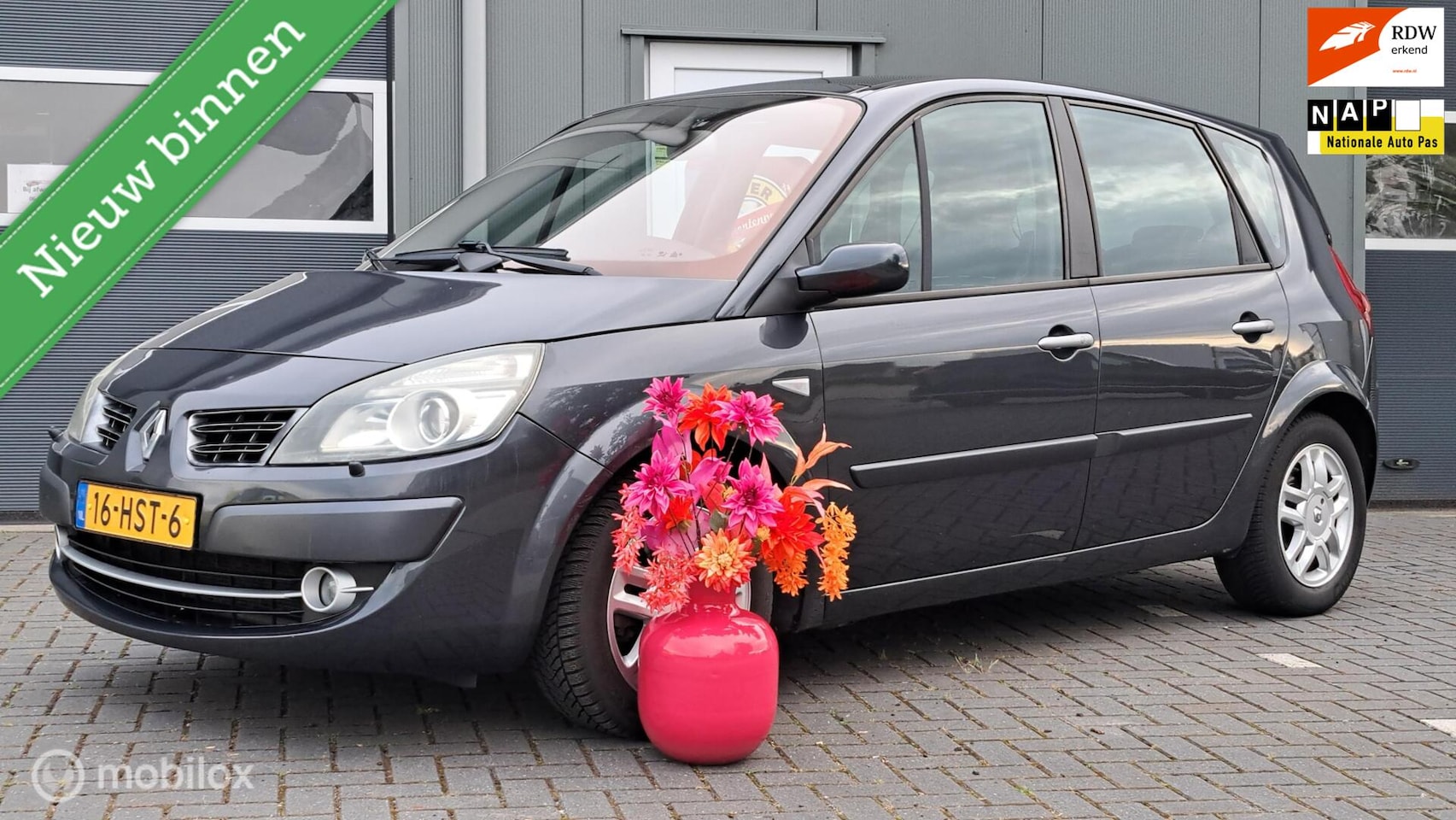 Renault Scénic - 2.0-16V Tech Line 2.0-16V Tech Line - AutoWereld.nl