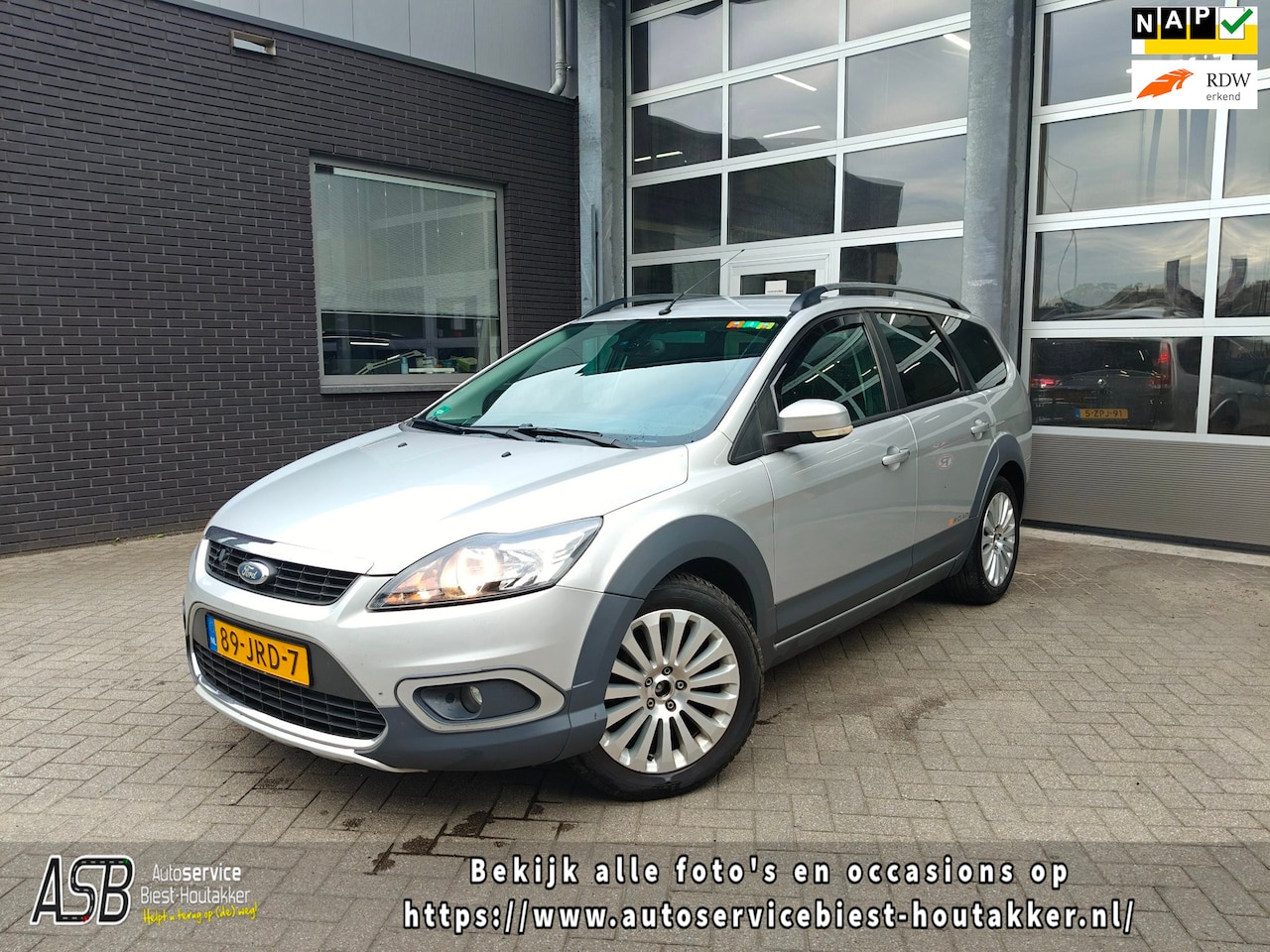 Ford Focus Wagon - 1.8 Titanium Flexi Fuel | XROAD | Trekhaak | Airco | Cruise Control | Bluetooth |Gerevisee - AutoWereld.nl