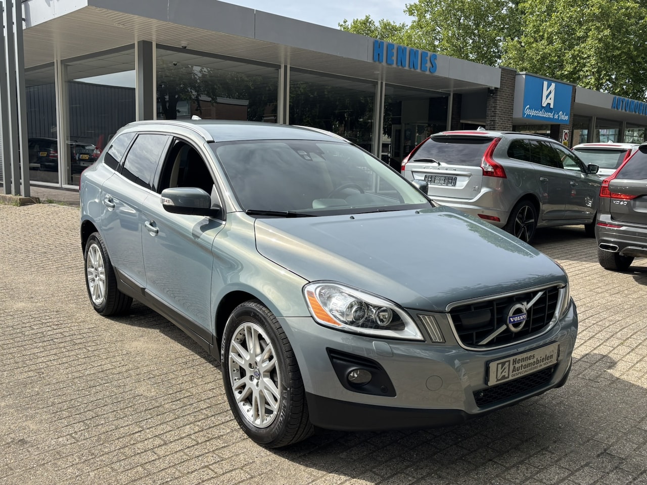 Volvo XC60 - 3.0 T6 AWD Summum ACC Keyless Premium Sound Family - AutoWereld.nl