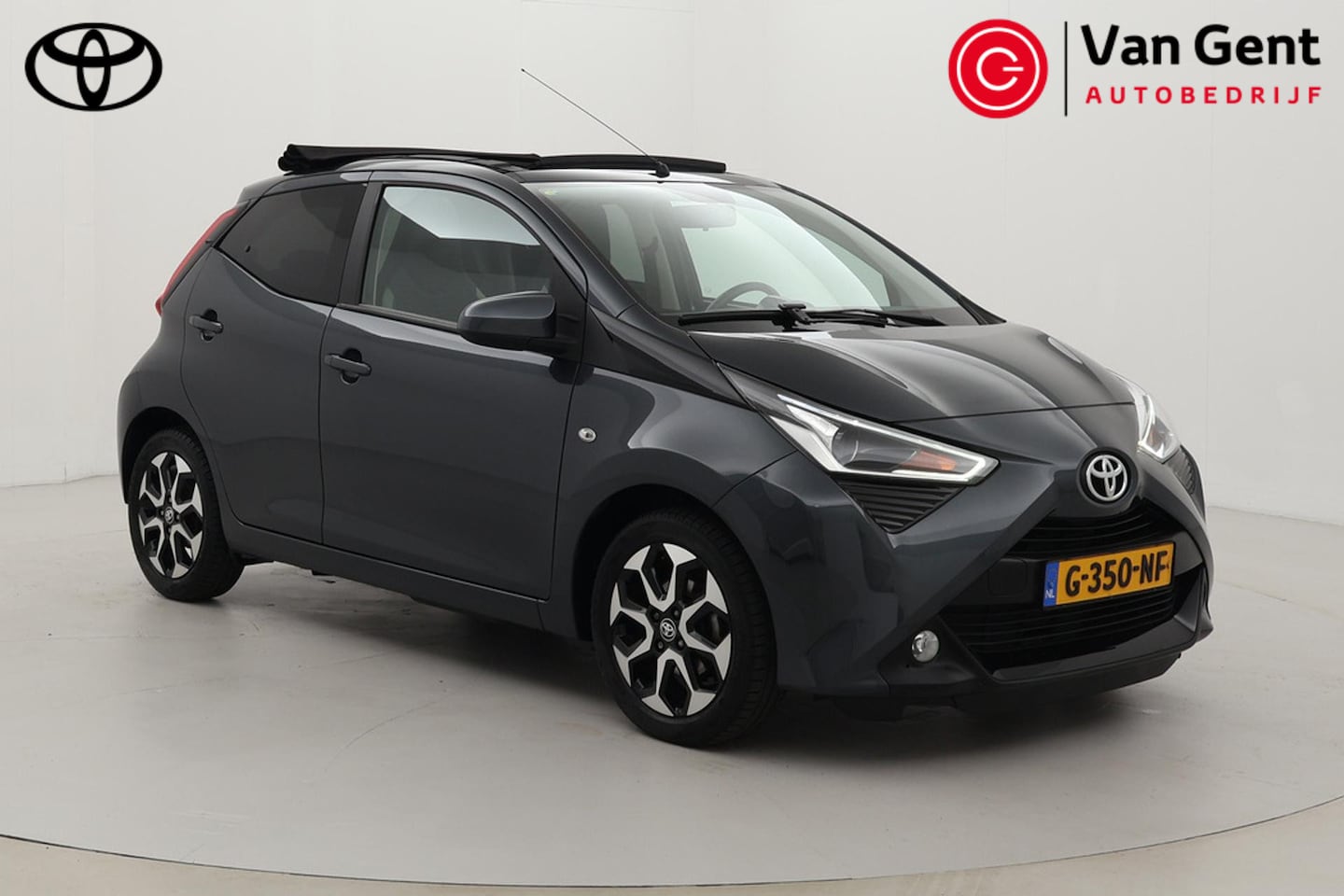 Toyota Aygo - 1.0 VVT-i x-joy | Elektrisch vouwdak | Apple Carplay / Android Auto | Clima | Camera | DAB - AutoWereld.nl
