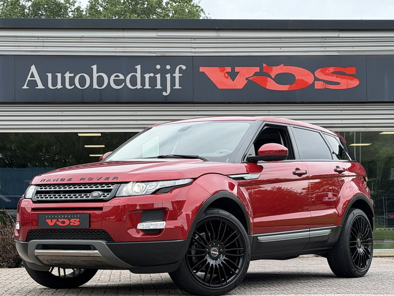 Land Rover Range Rover Evoque - 2.0 Si 4WD Pure | Trekhaak | Cruise | Stuurverwarming - AutoWereld.nl