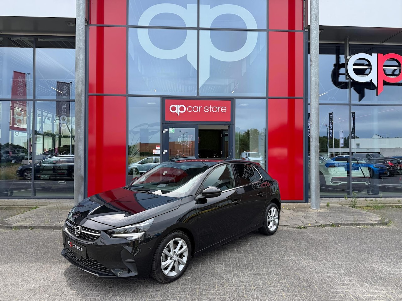Opel Corsa - 1.2 Elegance | LED | 360 Camera | Parksens | Carplay | Stoelverwarming | Dode hoek sensor - AutoWereld.nl