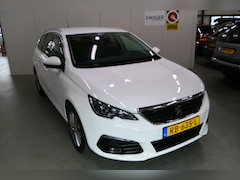 Peugeot 308 - 1.2 PureTech 130pk Automaat. Allure (Trekhaak&Goed onderhouden)