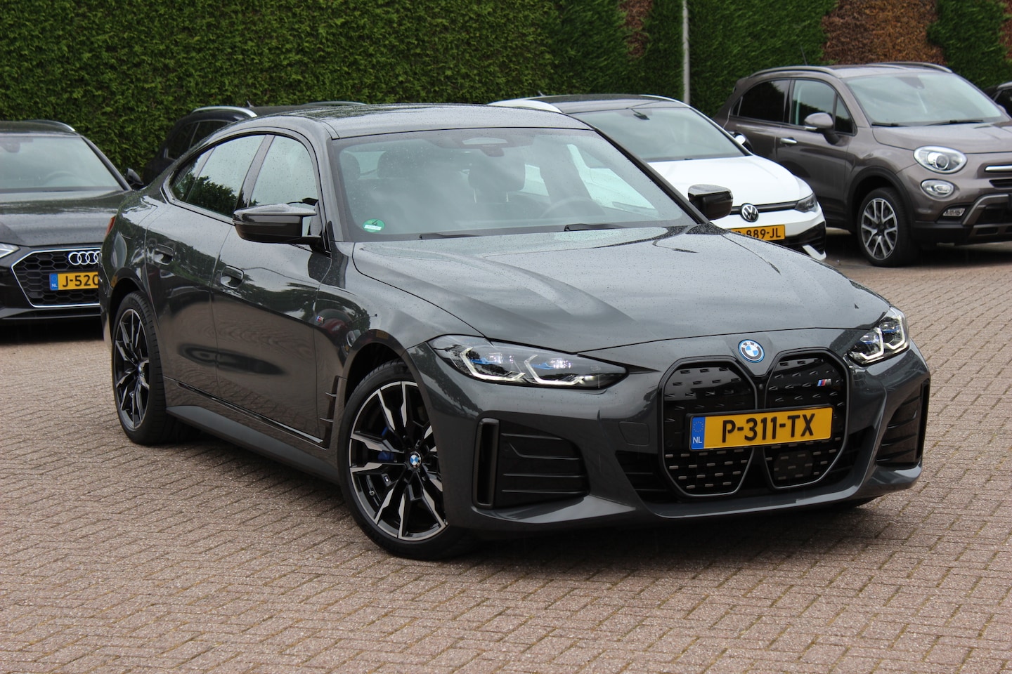 BMW i4 - M50 High Executive 84 kWh / 360Camera / Head-up / Leder / Harman Kardon / Carbon intr.+ext - AutoWereld.nl
