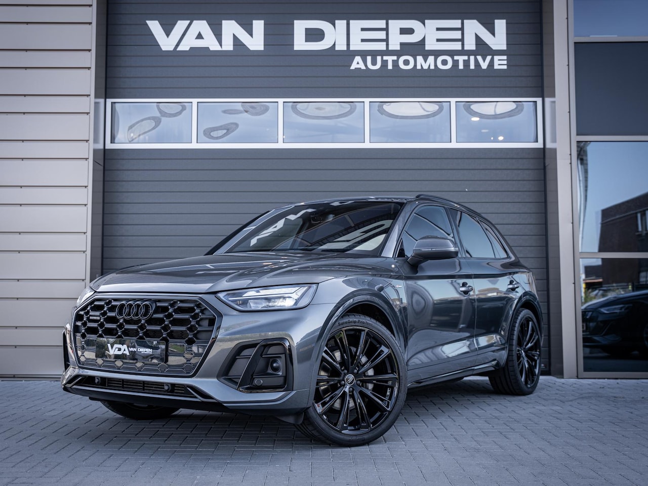 Audi Q5 - 50 TFSI e S edition 3x S-Line l Luchtvering l Massage l ACC - AutoWereld.nl