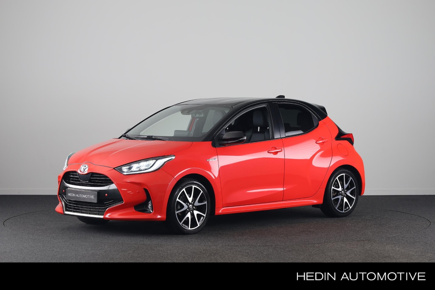 Toyota Yaris - 1.5 Hybrid Launch Edition | Trekhaak | All season | - AutoWereld.nl