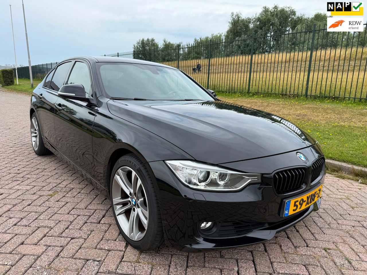 BMW 3-serie - 320i High Executive 320i High Executive - AutoWereld.nl