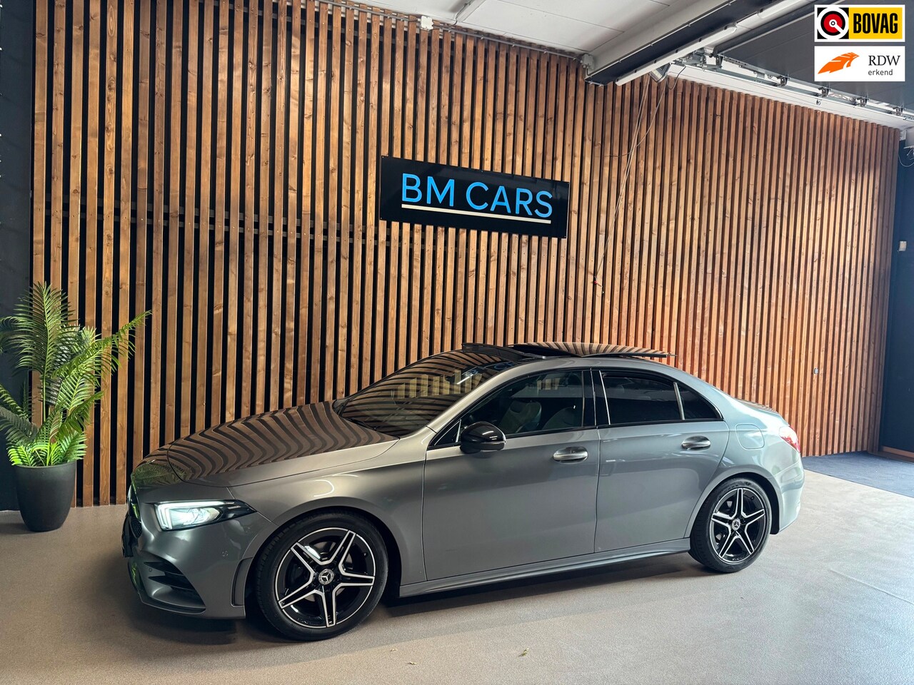 Mercedes-Benz A-klasse - 180 Business AMG Panodak, Camera, Sfeer - AutoWereld.nl
