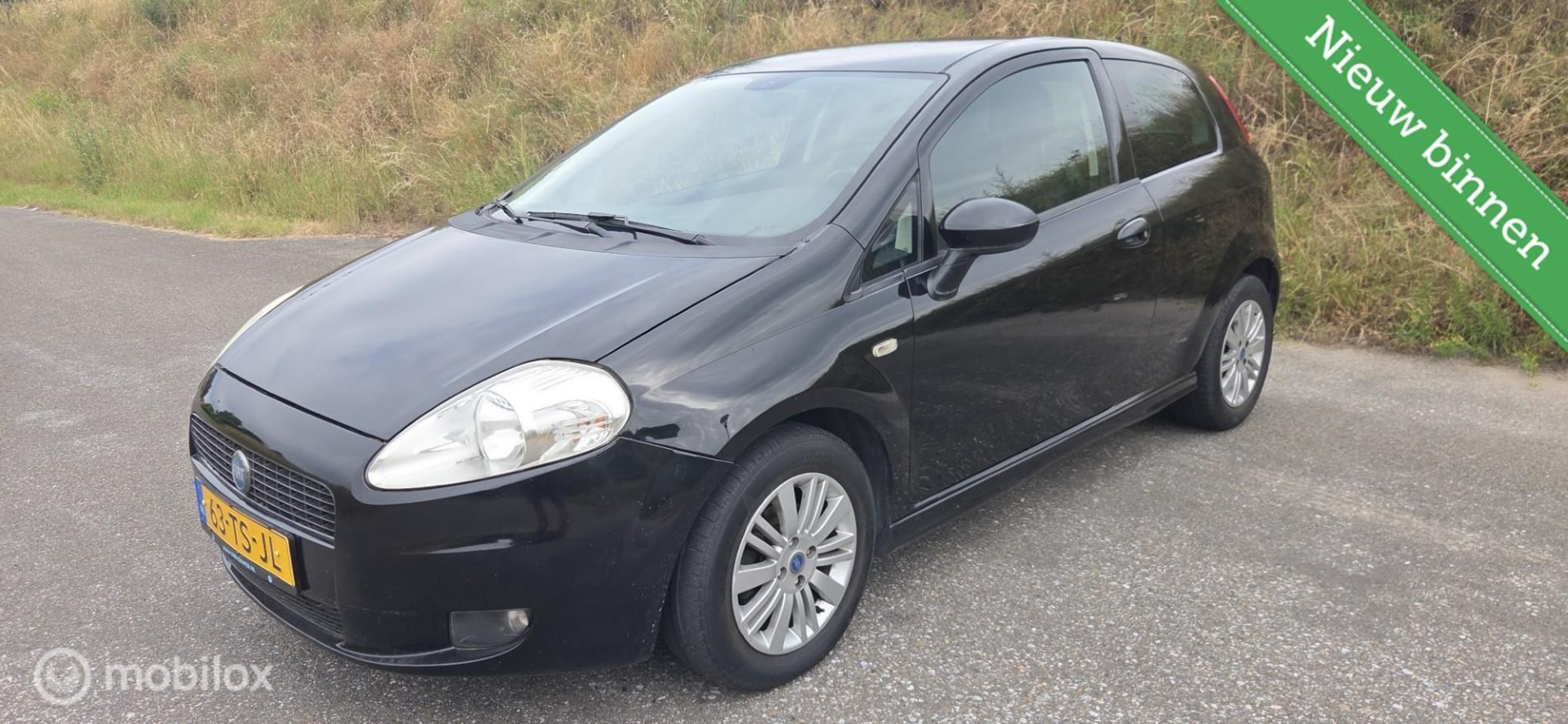 Fiat Grande Punto - 1.4-16V Dynamic 95pk/6 bak/audio/lm-velgen - AutoWereld.nl