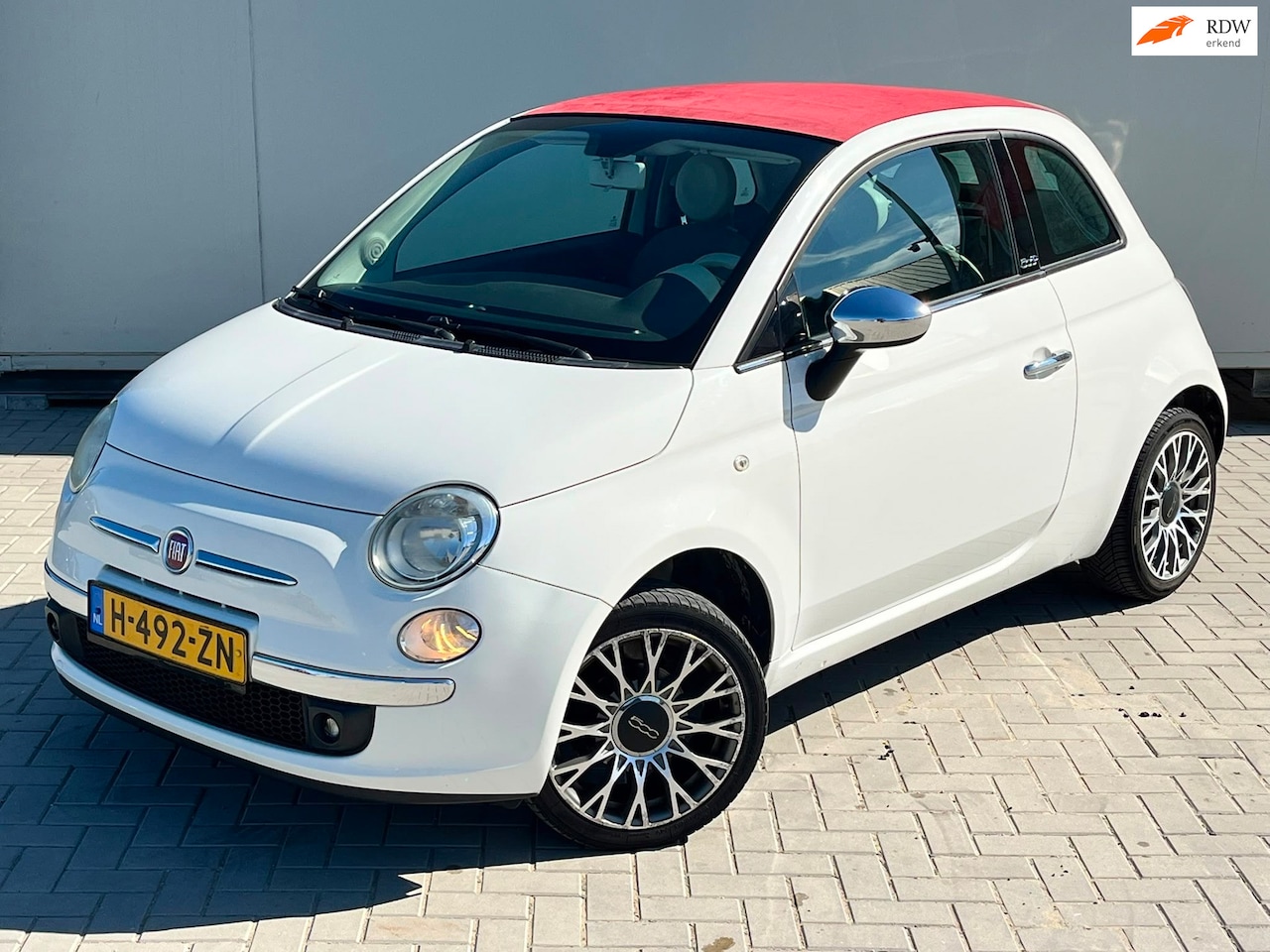 Fiat 500 C - 1.2 CABRIO LOUNGE RODE DAK - AutoWereld.nl