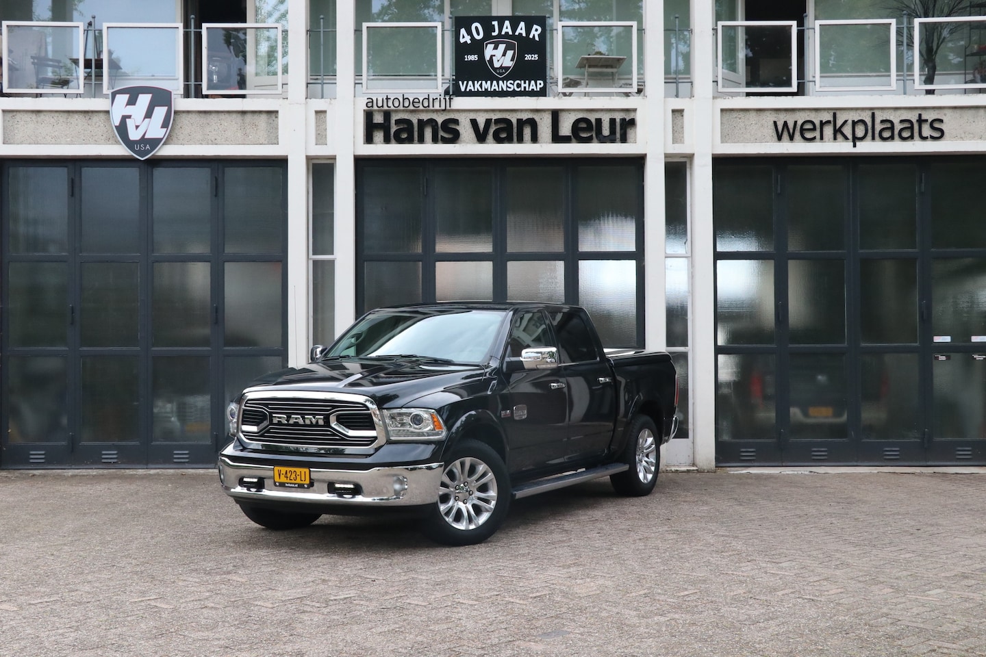 Dodge Ram 1500 - 5.7 V8 4x4 Crew Cab 5'7 Longhorn Laramie lage bijtelling, 1 eig, - AutoWereld.nl