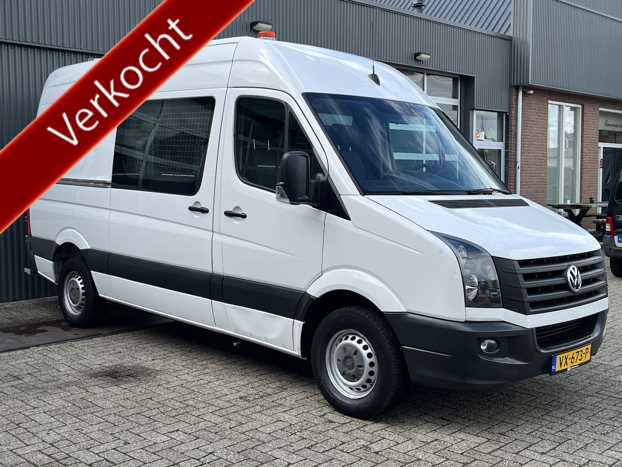Volkswagen Crafter - 35 2.0 TDI L2H2 Kast Inrichting Trekhaak 3500kg Omvormer Standkachel Airco Cruise controle - AutoWereld.nl