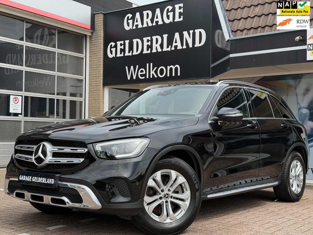 Mercedes-Benz GLC-klasse - 200 4MATIC Premium Plus | Trekhaak | Full-Led | Matrix | Navi | Camera360 | Apple/Android - AutoWereld.nl