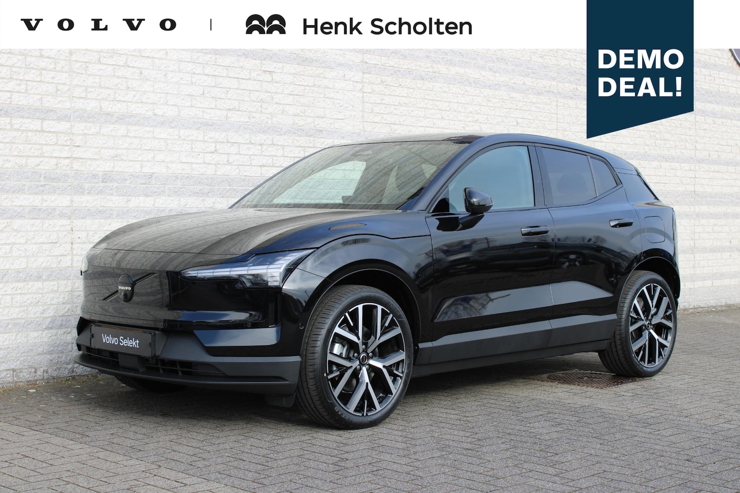 Volvo EX30 - Single Motor Ext Range Ultra Black Ed Europa 69kWh | Rondomzicht camera | Elektrisch verst - AutoWereld.nl