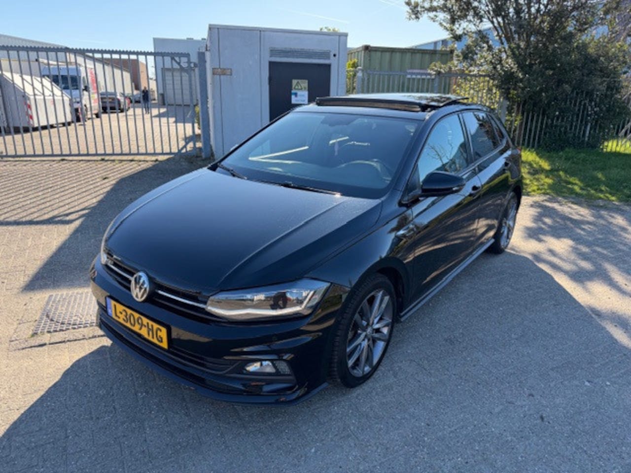 Volkswagen Polo - 1.6 TDI R-Line | Pano | Virtual | Carplay - AutoWereld.nl