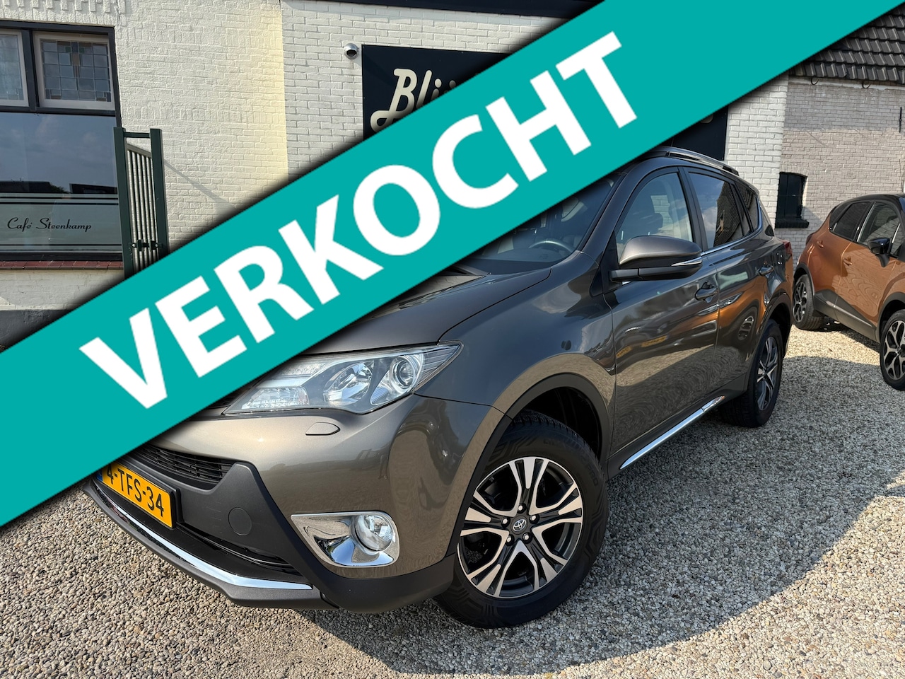 Toyota RAV4 - 2.0 Executive Business 4WD Automaat | Org. NL | Leer | StoelVW | Camera | Trekhaak - AutoWereld.nl
