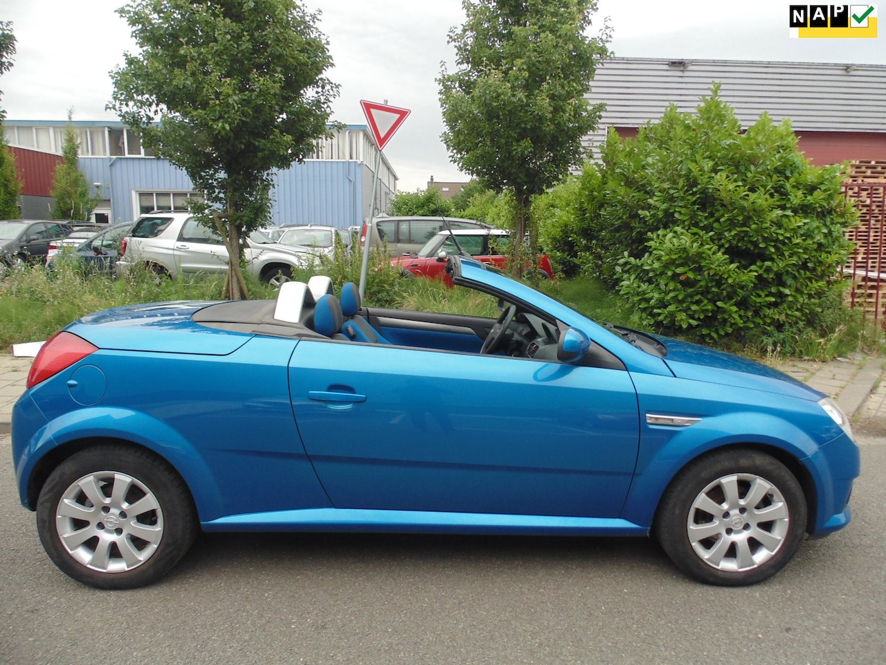 Opel Tigra - 1.4 MET AIRCO CABRIOLET 130000km apk 08-2026 - AutoWereld.nl