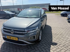 Volkswagen T-Roc - 1.5 TSI Style | 150 PK | Automaat | Keyless | Digital Cockpit PRO | Stoelverwarming | Park