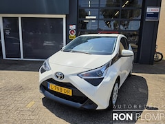 Toyota Aygo - 1.0 VVT-i x-play limited Airco/ Apple carplay/ Camera/ LED