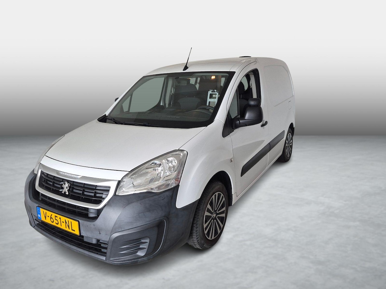 Peugeot Partner - 120 1.6 BlueHDi 100 L1 Premium 120 1.6 BlueHDi 100 L1 Premium - AutoWereld.nl