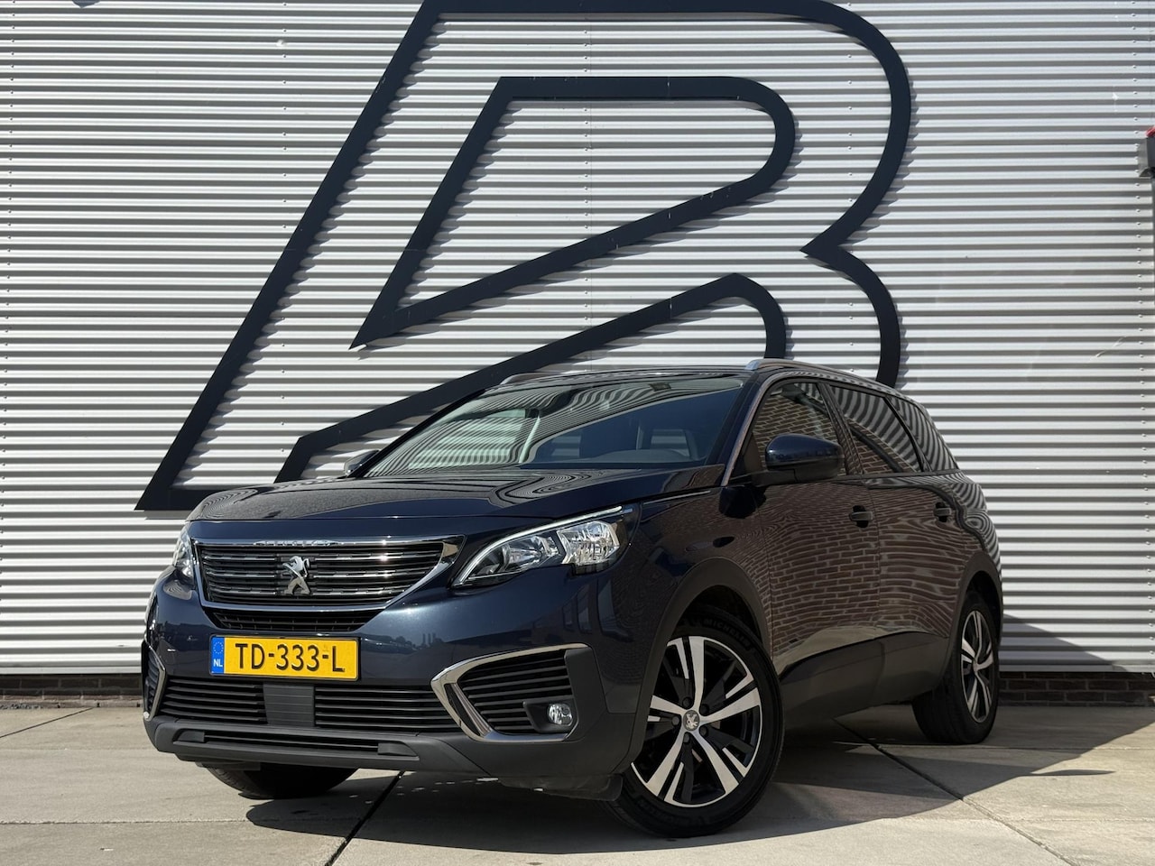 Peugeot 5008 - 1.2 PureTech Active 7p. 2e Eigenaar|Navi|Clima|Trekhaak|Carplay|Cruise|PDC|N.A.P|Leder|Nie - AutoWereld.nl