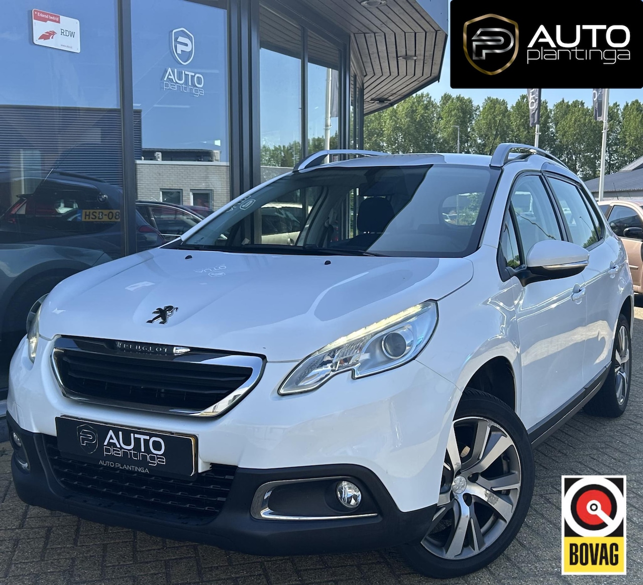 Peugeot 2008 - 1.2 VTi Active | Trekhaak | Airco | Cruise Control |  *Navi Scherm defect (wel te reparere - AutoWereld.nl