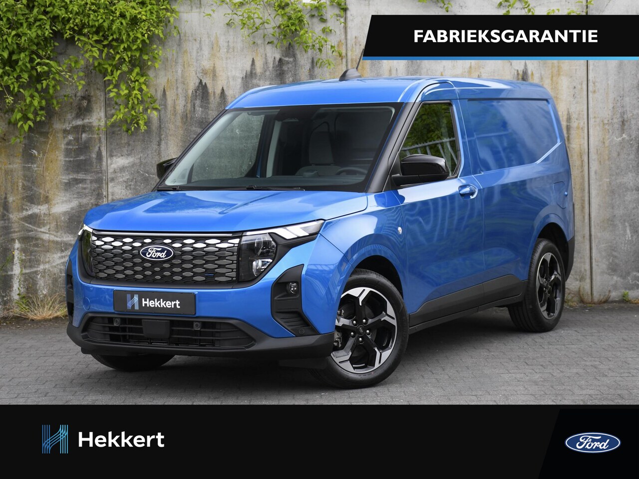 Ford Transit Courier - E-Transit Limited 46kWh 136pk Automaat TREKHAAK | CAMERA | DODE HOEK | NAVI | DAB | ADAPT. - AutoWereld.nl
