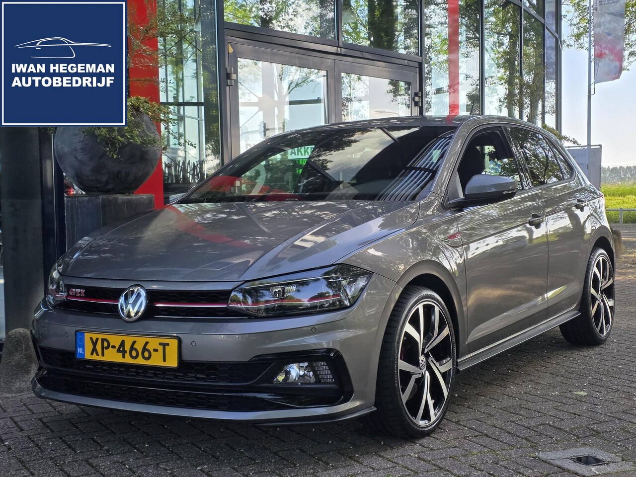 Volkswagen Polo - 2.0 TSI 200PK GTI AUTOMAAT | LED | X-Force uitlaat | Navigatie | Climate Control | Parkeer - AutoWereld.nl