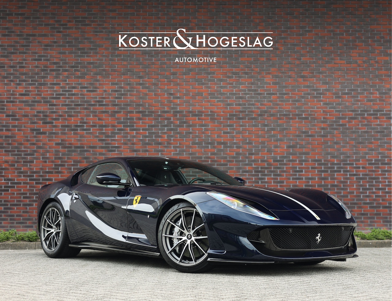 Ferrari 812 Superfast - 6.5 V12 HELE | Tailor Made - Blu Micalizzato - AutoWereld.nl