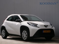 Toyota Aygo X - 1.0 VVT-i S-CVT Play 73 Pk Automaat Camera / Apple Carplay / Automaat