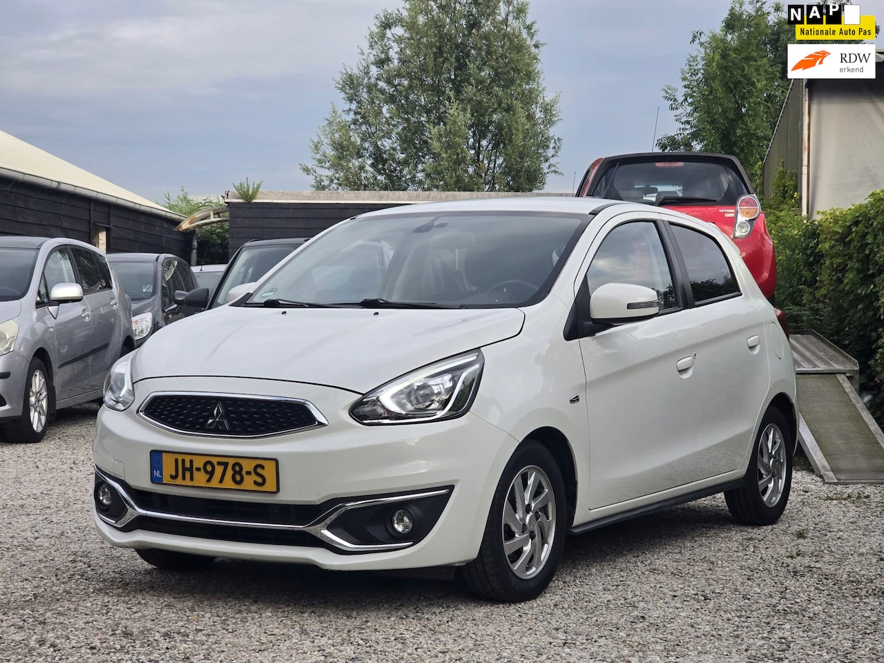 Mitsubishi Space Star - 1.0 Intense+ Keyless/Clima/NwBanden/LED - AutoWereld.nl